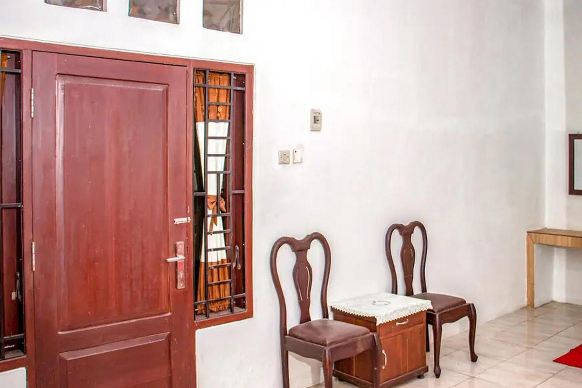 Samar Wulu Guest House Syariah Mitra Reddoorz Near Ketapang Ketapang  Exterior foto