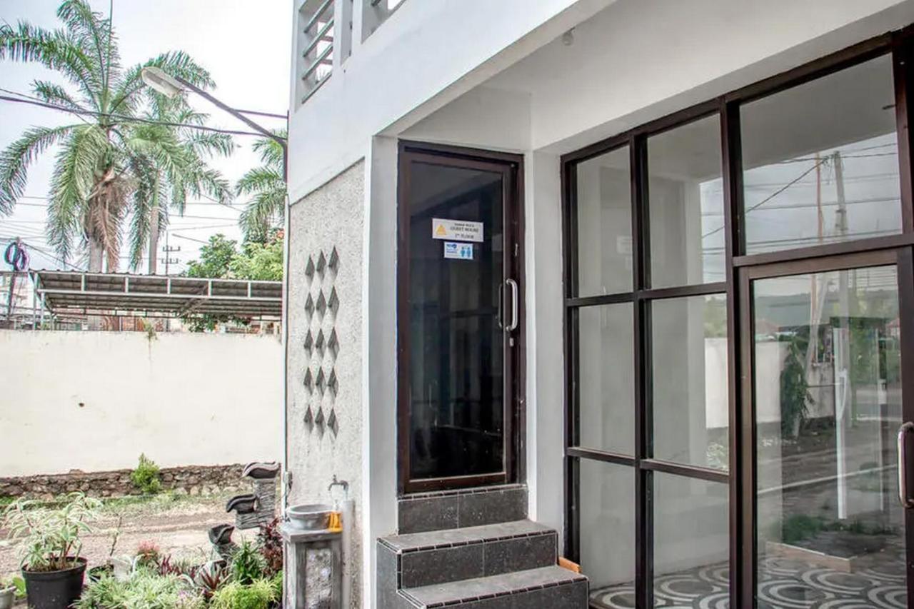 Samar Wulu Guest House Syariah Mitra Reddoorz Near Ketapang Ketapang  Exterior foto